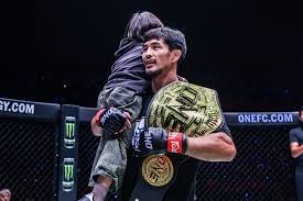 历史首位，前武汉女足外援特姆瓦连续两年获得美女职最佳球员